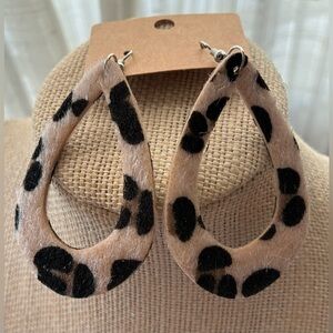 Leopard Print Teardrop Earrings - Black and Tan